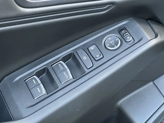 2025 Honda Accord SE - Photo 17