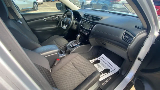 Used 2018 Silver Nissan SV image 13