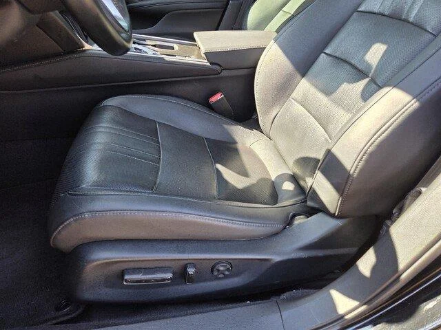 Used 2019 Crystal Black Pearl Honda Touring image 10