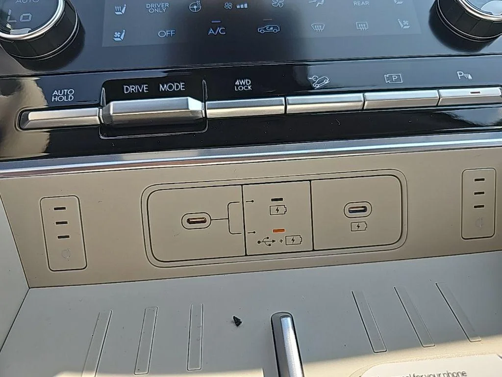2026 Hyundai Santa Fe Limited - Photo 20
