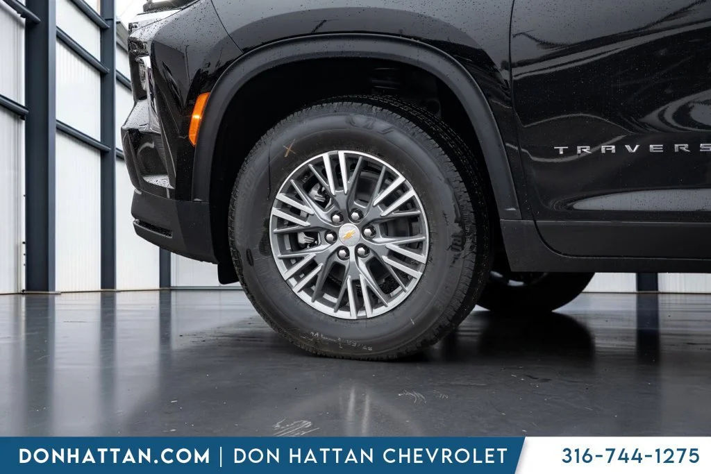 2027 Chevrolet Traverse LT - Photo 38