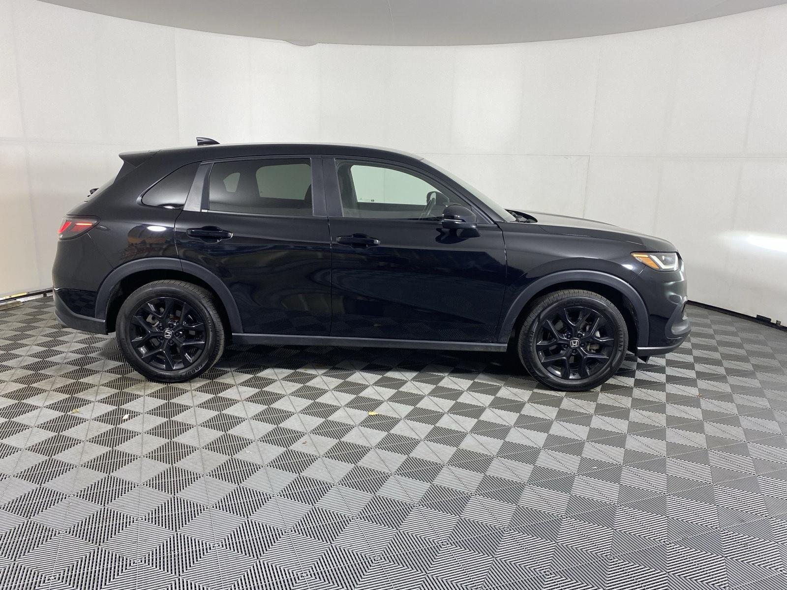 Used 2025 Crystal Black Pearl Honda Sport image 9