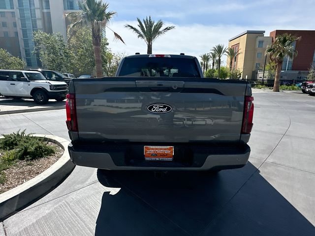 New 2026 Carbonized Gray Metallic Ford XLT image 38
