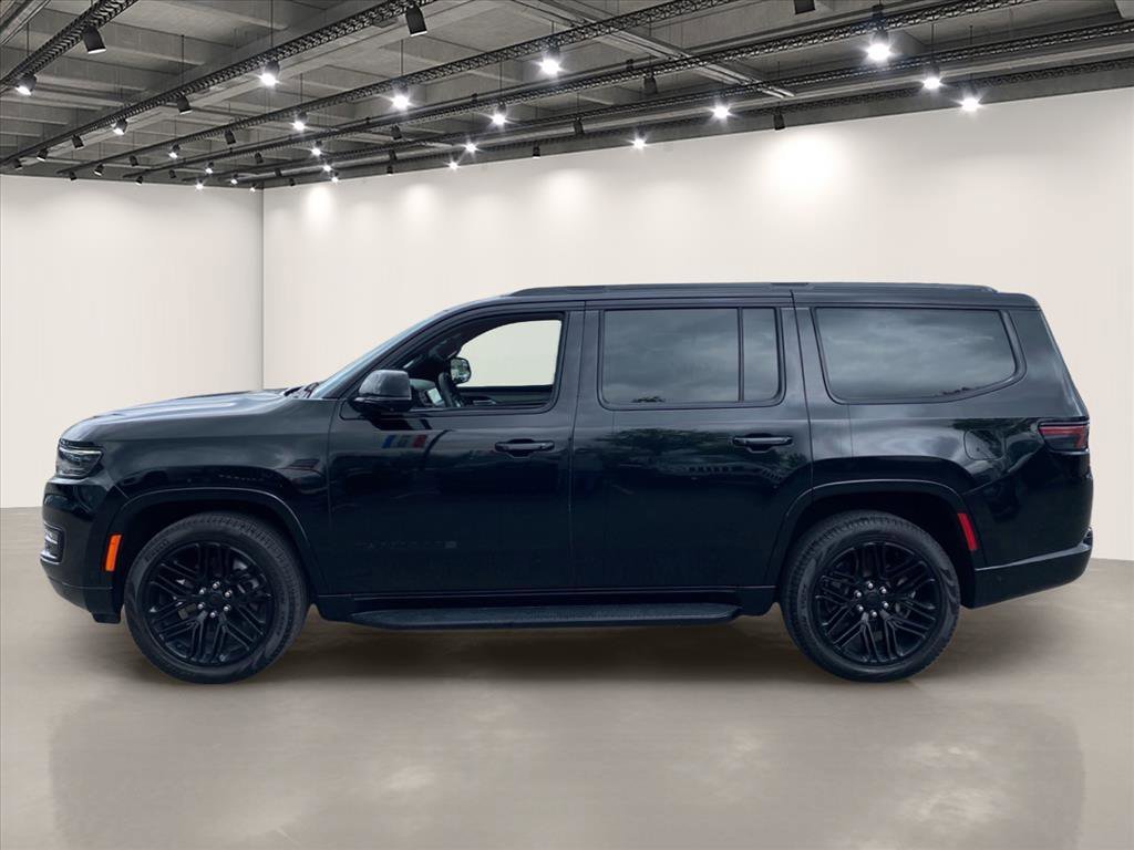 Used 2024 Diamond Black Crystal Pearlcoat Jeep Series II Carbide image 4