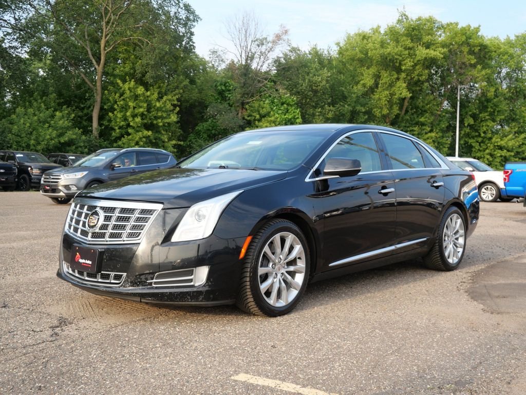 Used 2015 Cadillac XTS Luxury Collection with VIN 2G61N5S39F9237307 for sale in Apple Valley, Minnesota