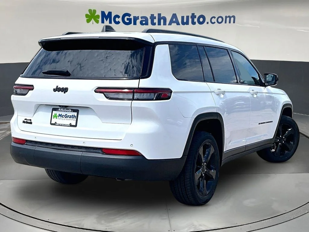 Certified Used 2023 White Jeep Altitude image 7
