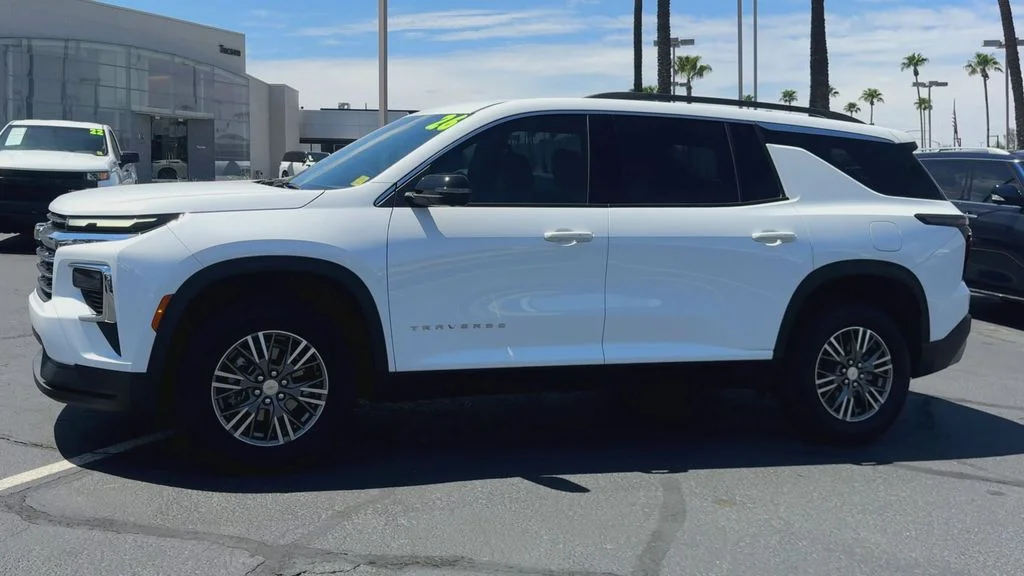 Used 2026 White Chevrolet LT image 6