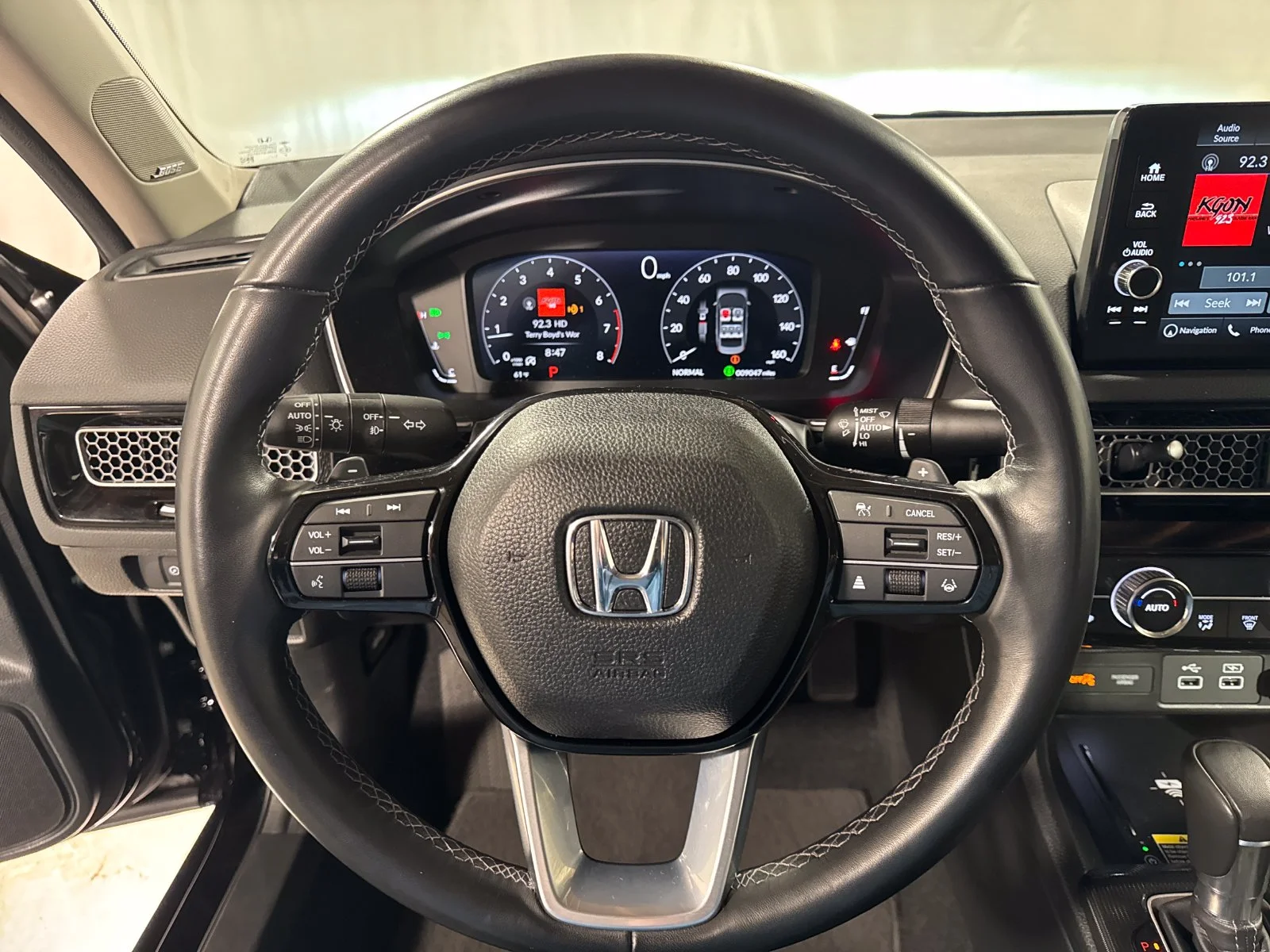 2024 Honda Civic Touring - Photo 14