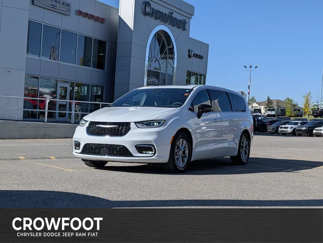 2026 Chrysler Pacifica Limited - Nappa Leather - Heated Wheel - Remote Start - Panoramic Sunroof & More