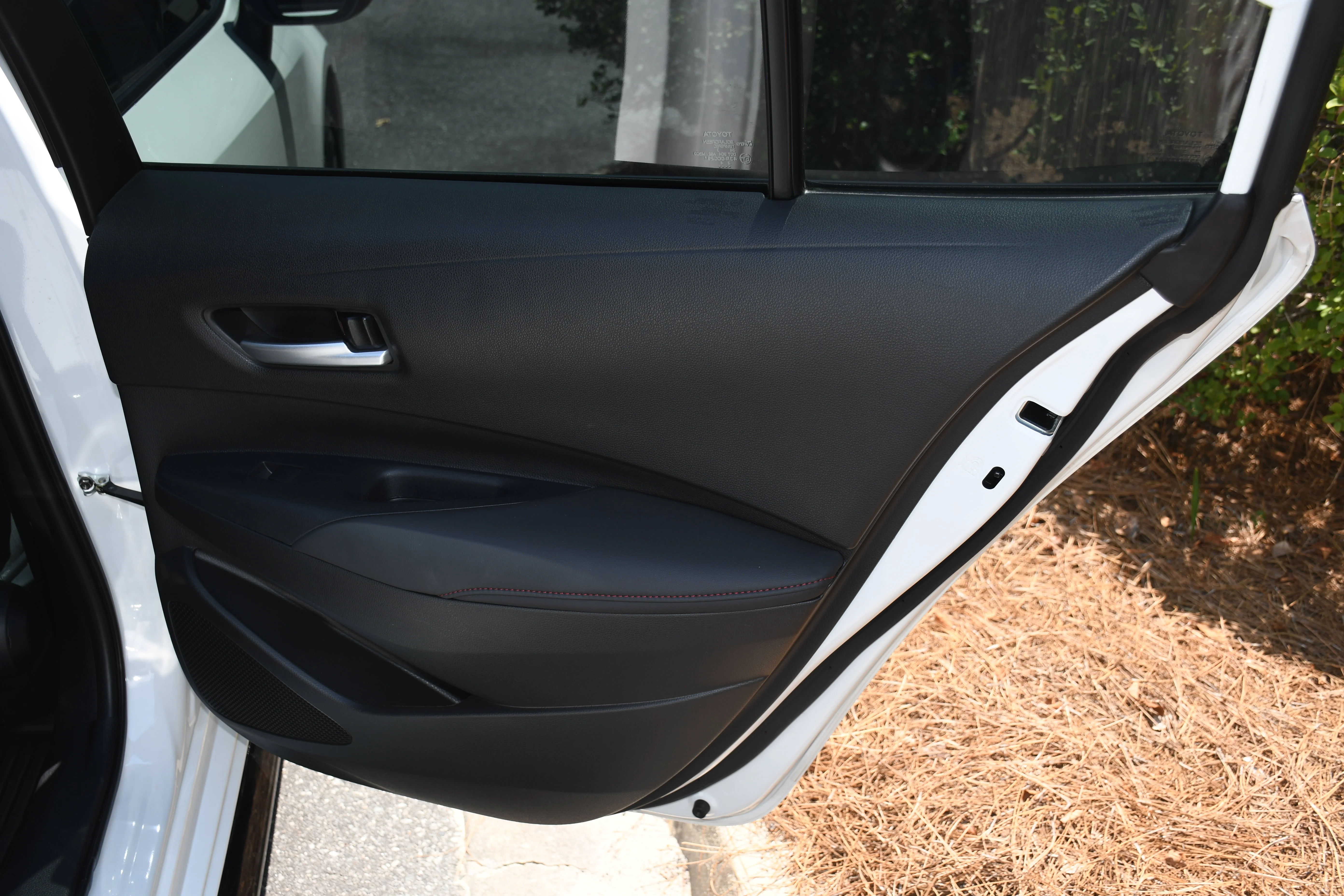 Used 2023 White Toyota SE image 19
