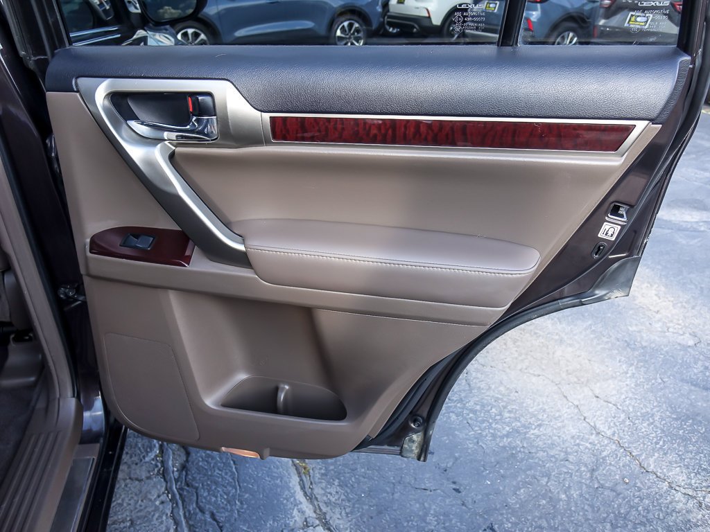 Used 2018 Red Lexus 460 image 21