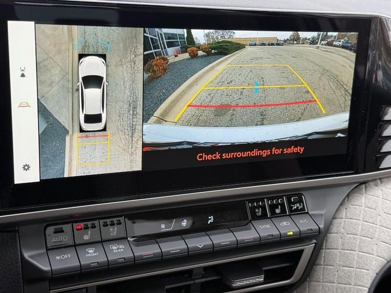 2026 Toyota Camry XSE - Photo 13