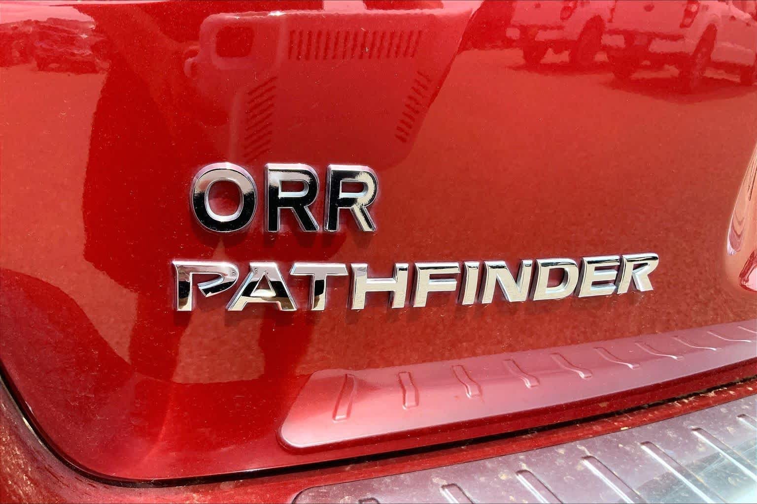 Used 2017 Cayenne Red Metallic Nissan Platinum image 33