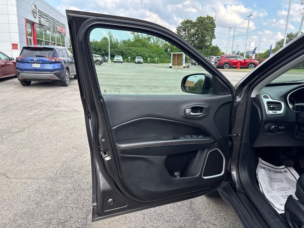Used 2017 Gray Jeep Latitude image 16