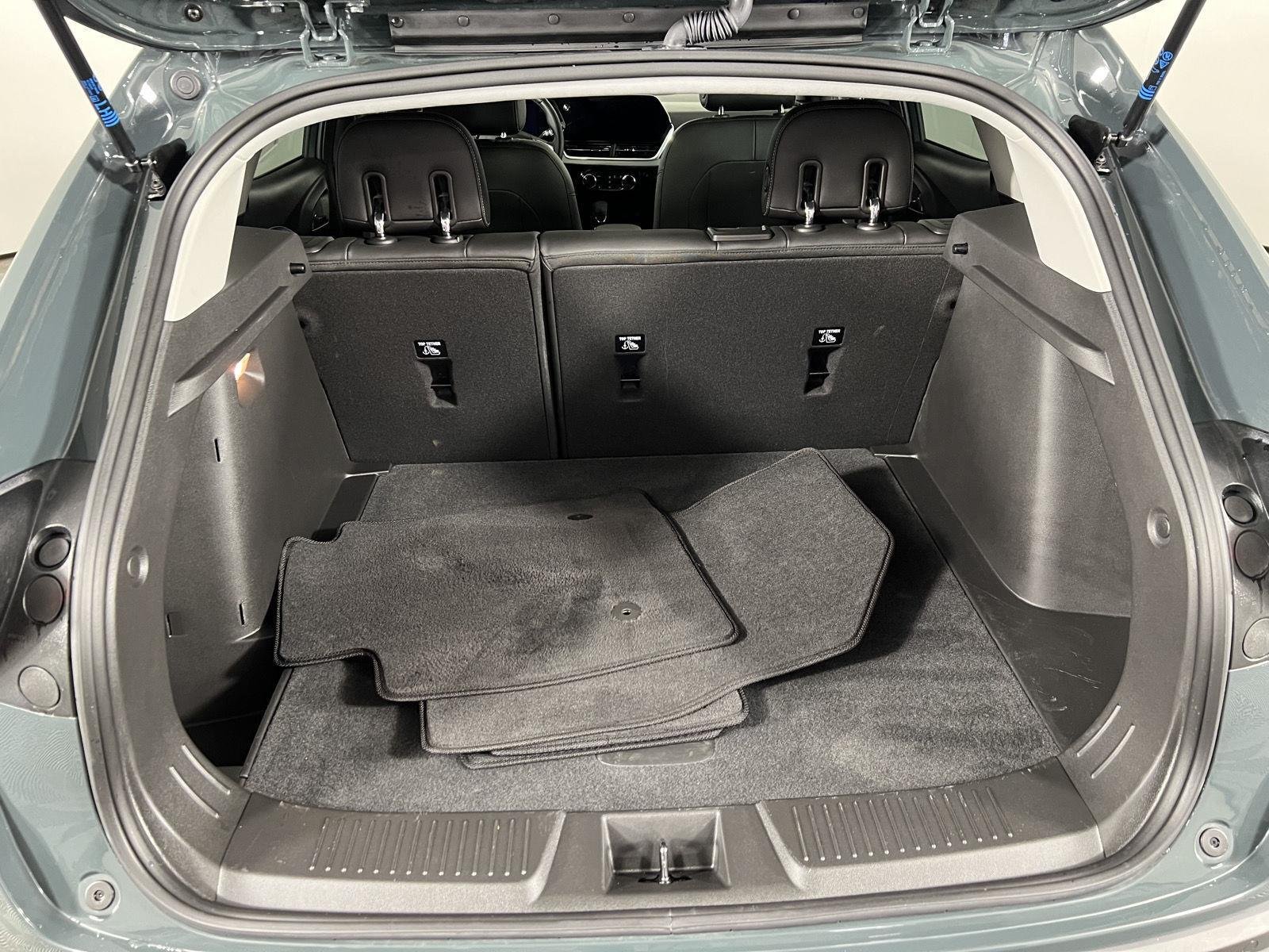 Used 2025 Cypress Gray Chevrolet LT image 4