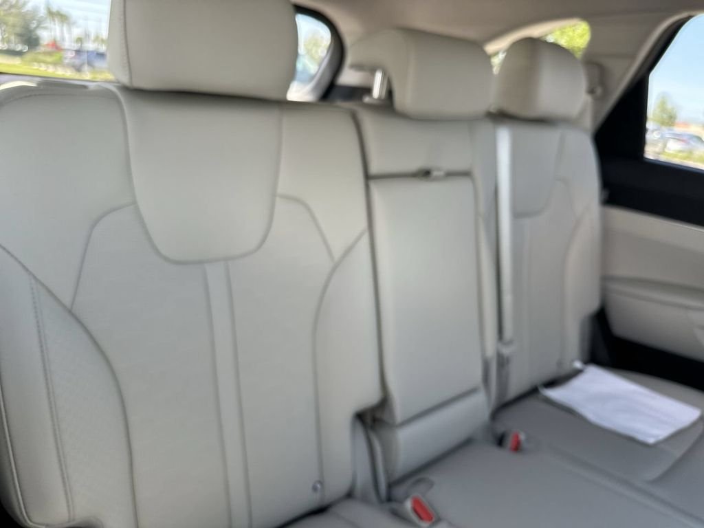 2026 Kia Sorento S - Photo 17