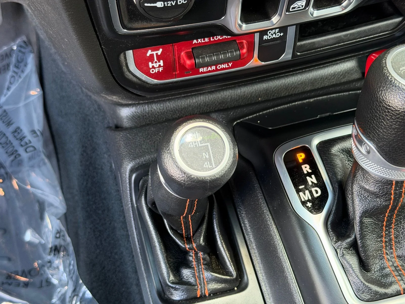 Used 2022 White Jeep Mojave image 25