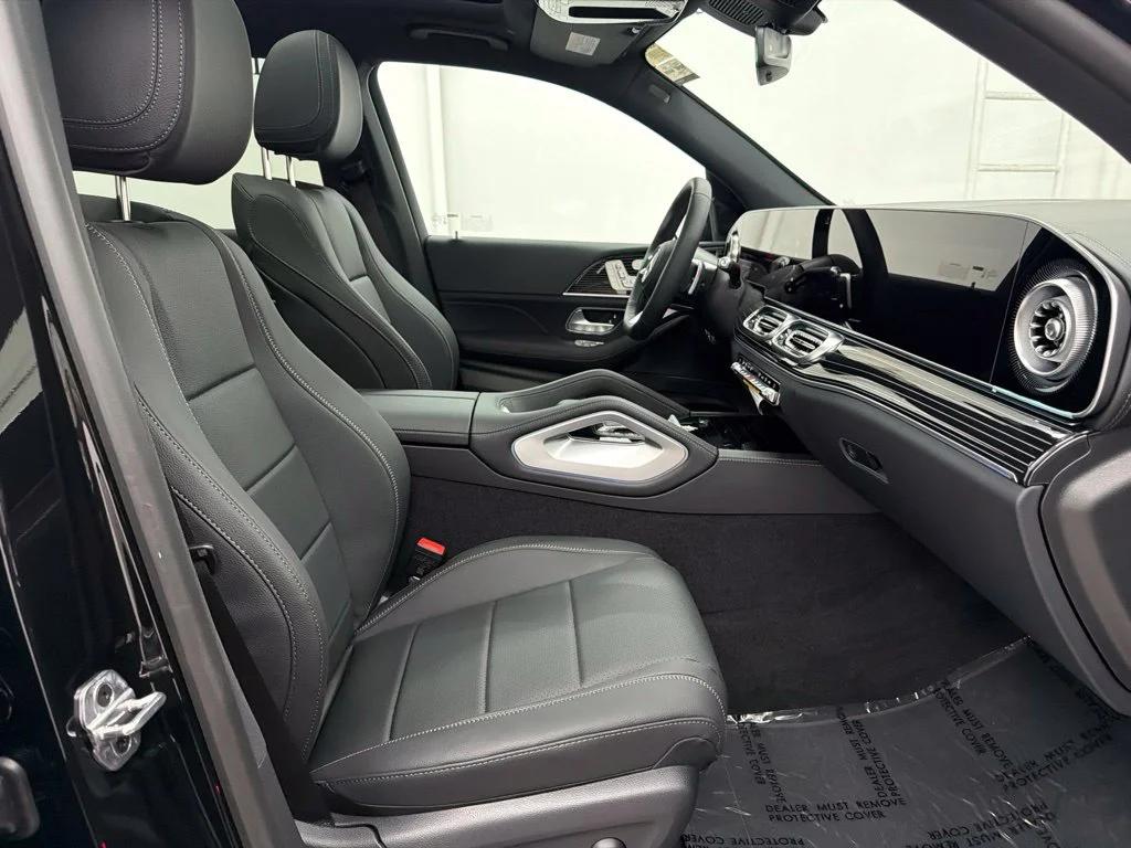 New 2027 Black Mercedes-Benz GLS 450 image 32