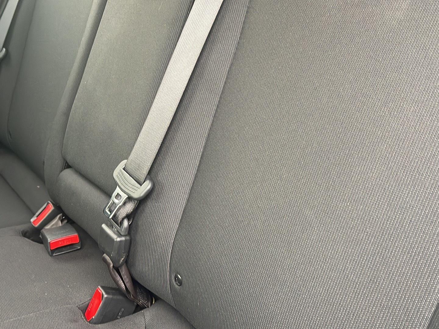 2025 Hyundai Kona SEL - Photo 11