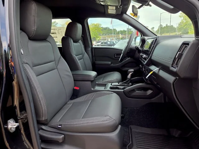 2026 Nissan Frontier SV - Photo 16