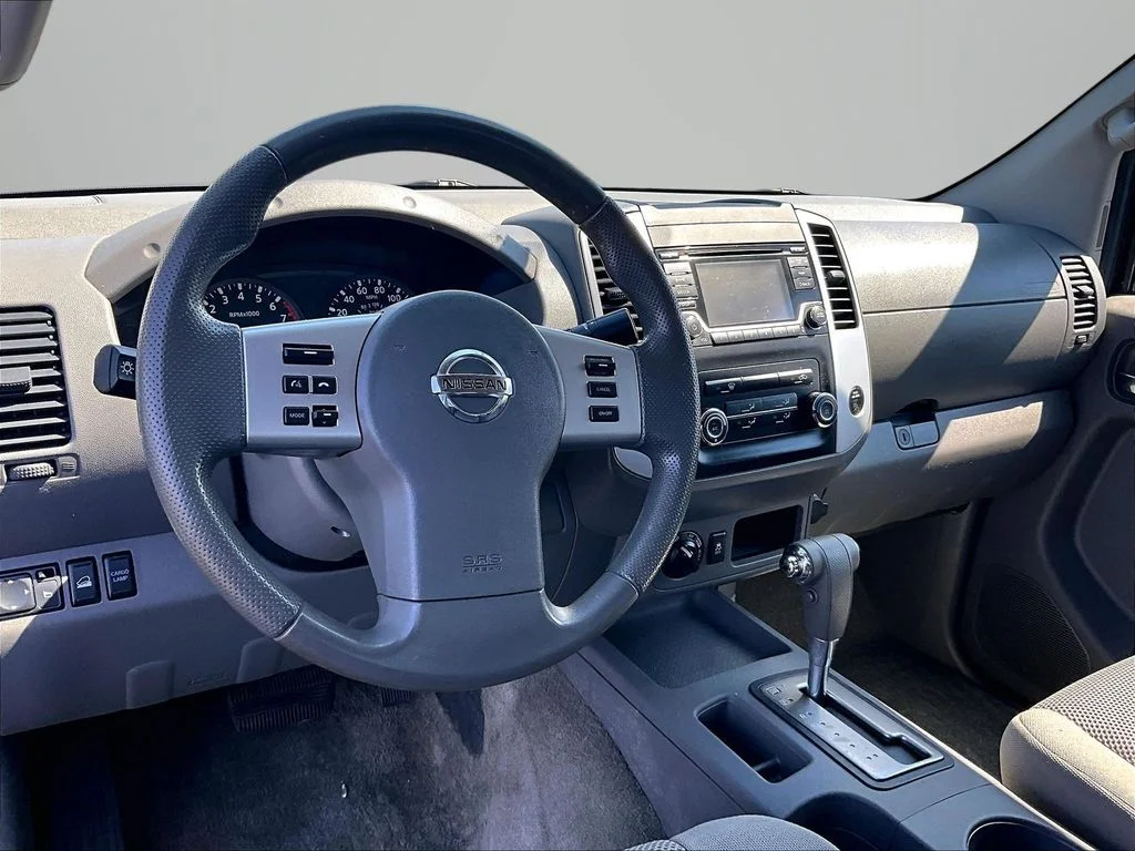 Used 2015 Blue Nissan SV image 14