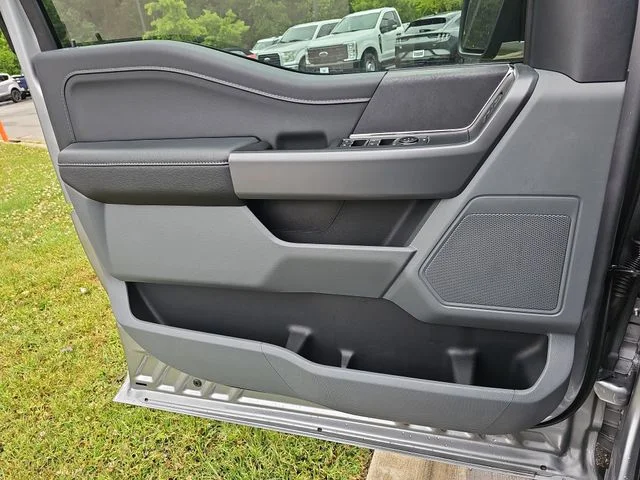 Used 2025 Silver Ford XLT image 27