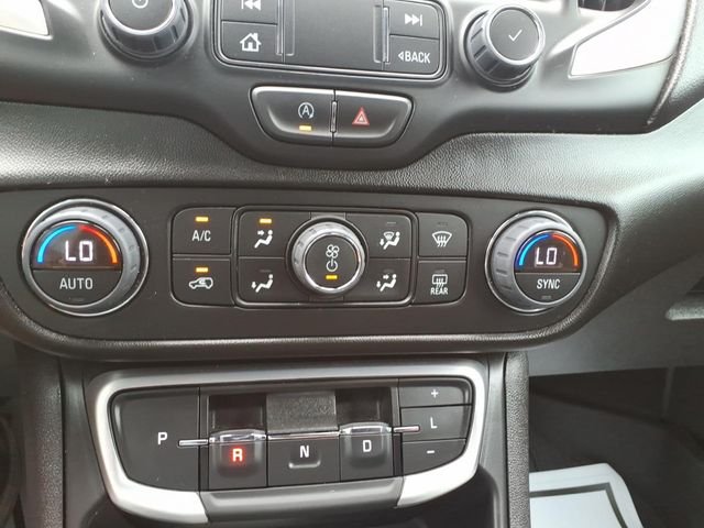 Used 2024 Silver GMC SLT image 21