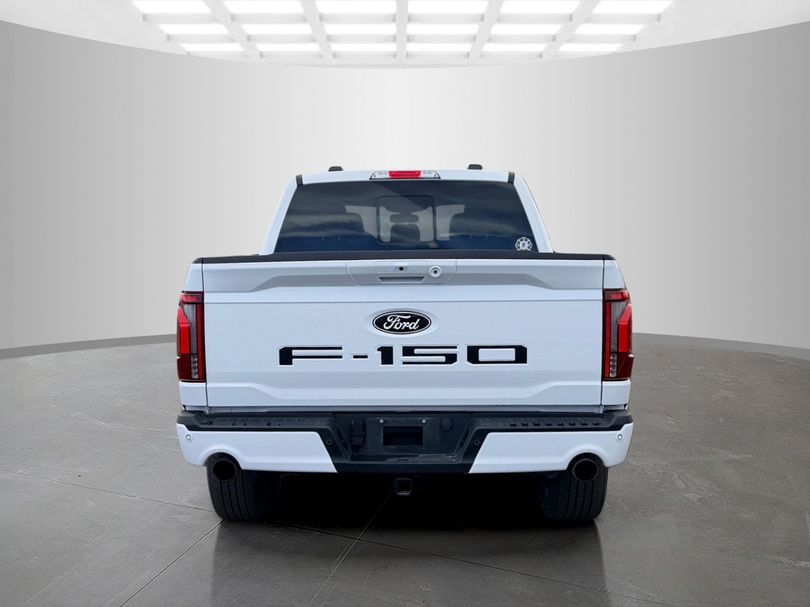 Used 2025 White Ford Lariat image 6