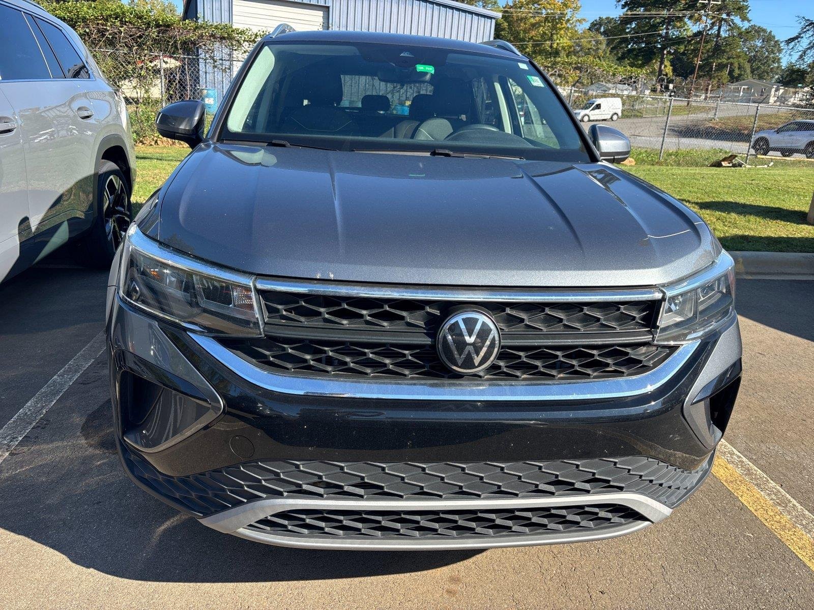 Used 2023 Platinum Gray Metallic Volkswagen SE image 7