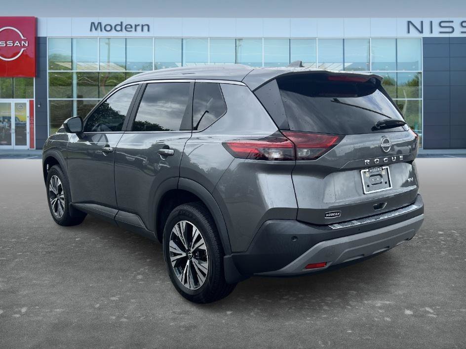 Used 2023 Gun Metallic Nissan SV image 7