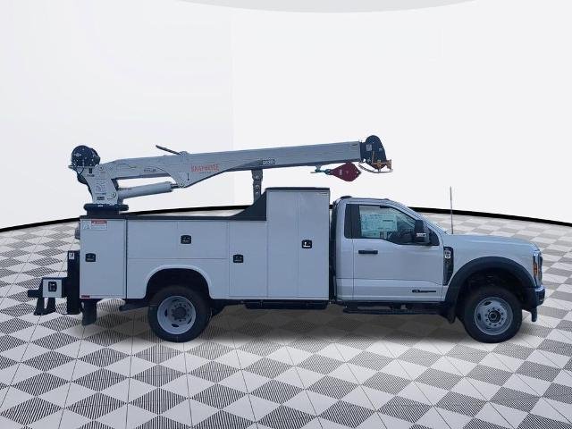New 2024 Oxford White Ford F-550® XL image 6