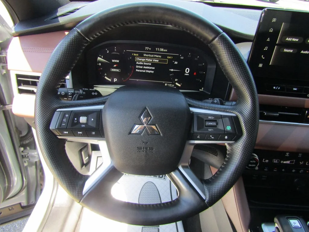 2025 Mitsubishi Outlander SEL - Photo 13