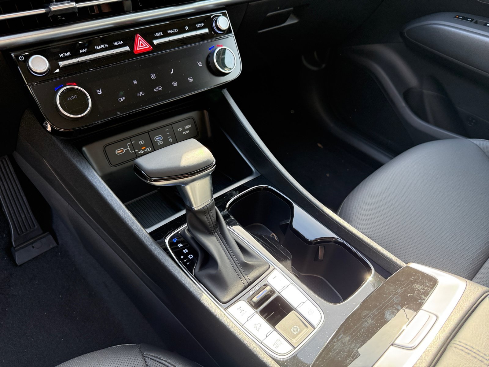 New 2026 Rockwood Green Hyundai SEL Premium AWD image 13