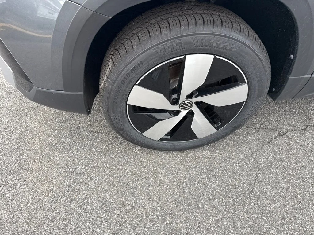 New 2026 Gray Volkswagen 1.5T S image 9