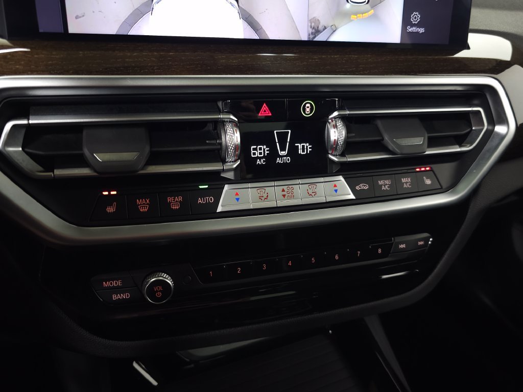 Used 2023 White BMW xDrive30i image 32