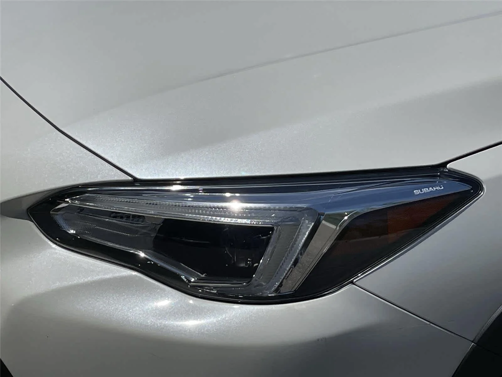 Certified Used 2022 Crystal White Pearl Subaru Limited image 9