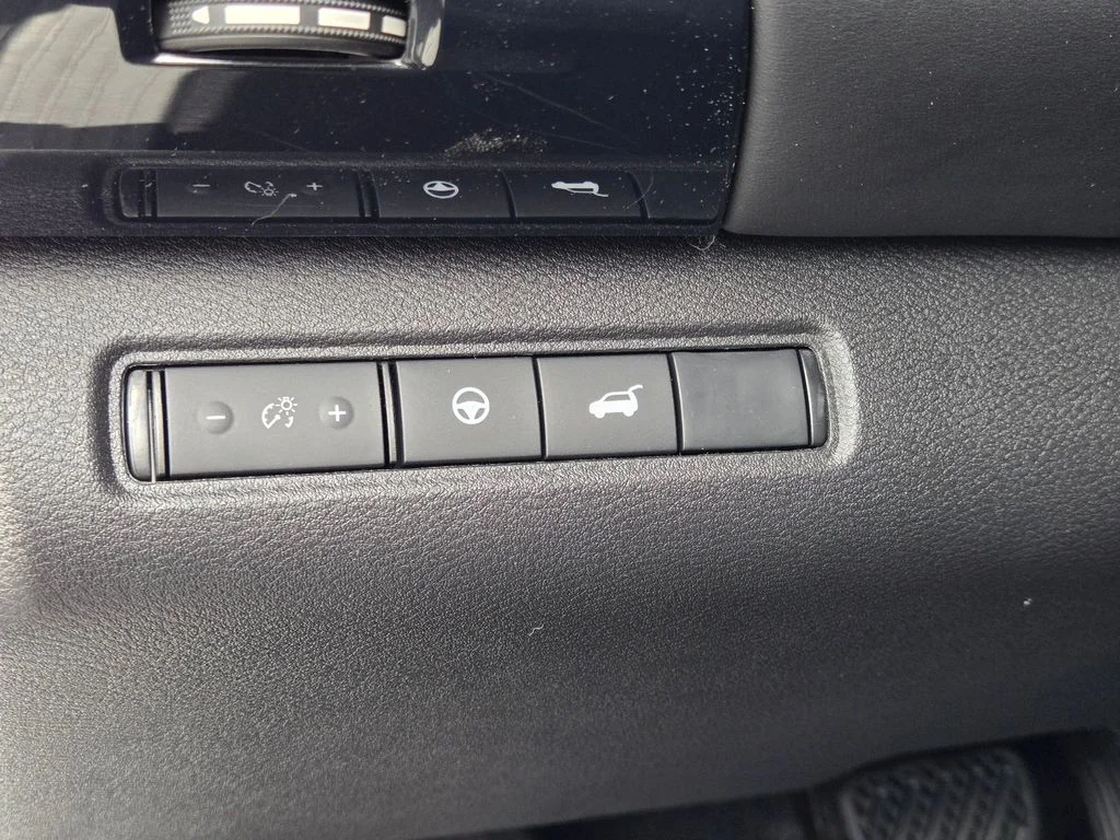 2026 Nissan Pathfinder SV - Photo 23