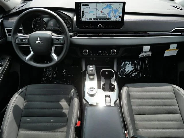 Certified Used 2025 Red Diamond Mitsubishi SE image 13