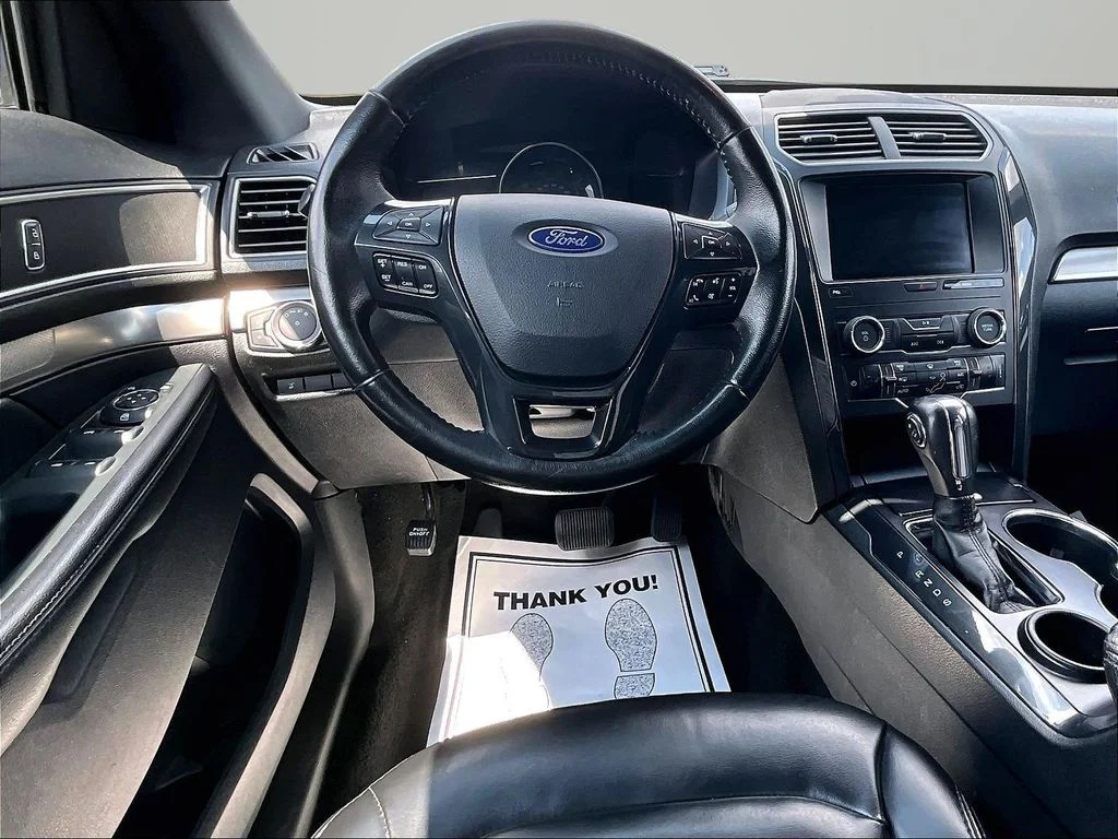 Used 2019 Black Ford XLT image 5