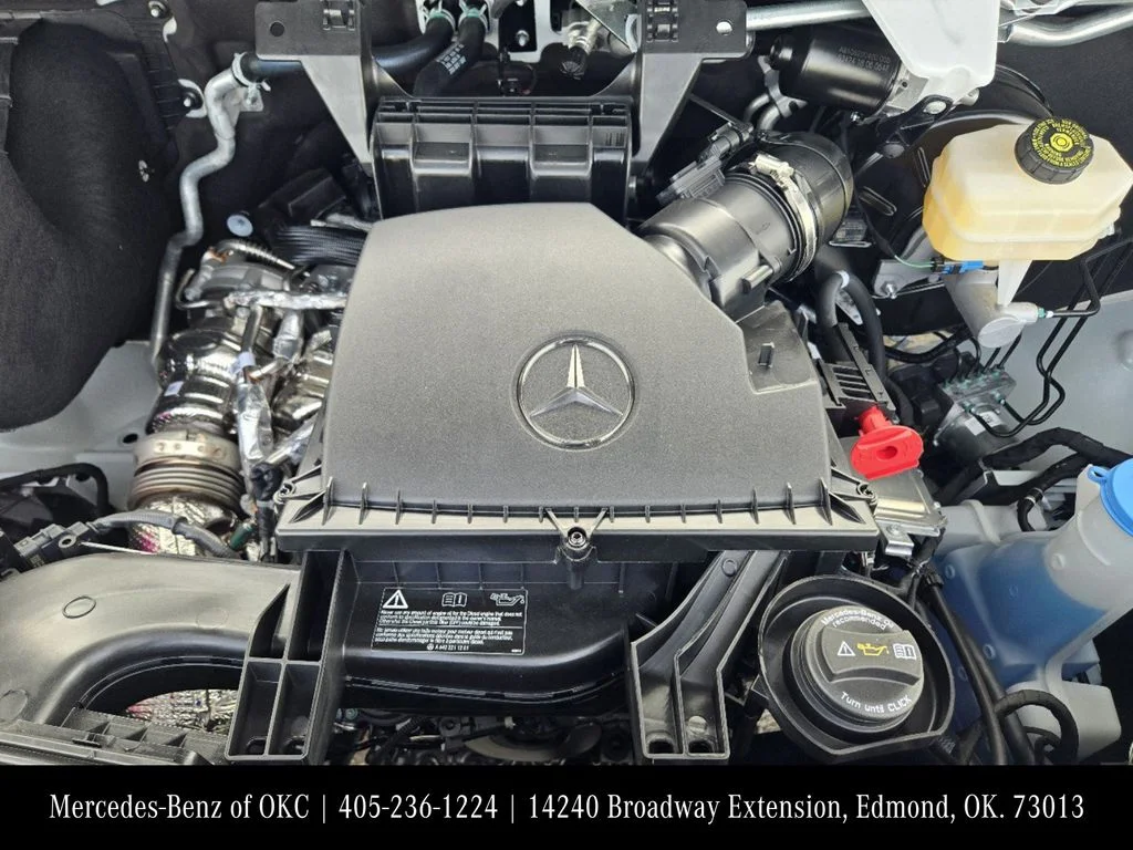Used 2025 White Mercedes-Benz Cargo 170 WB image 28