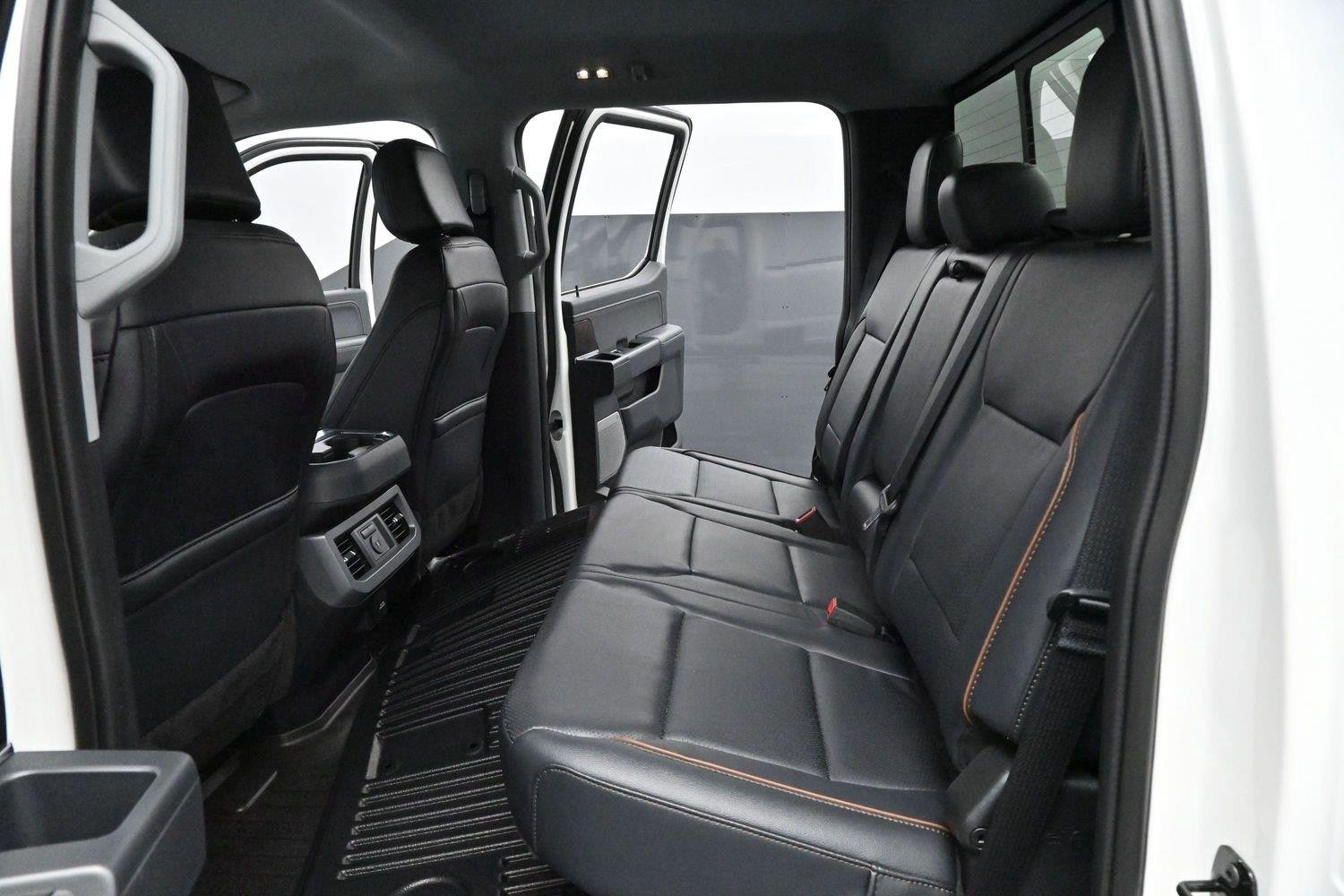 Used 2025 White Ford XL image 32
