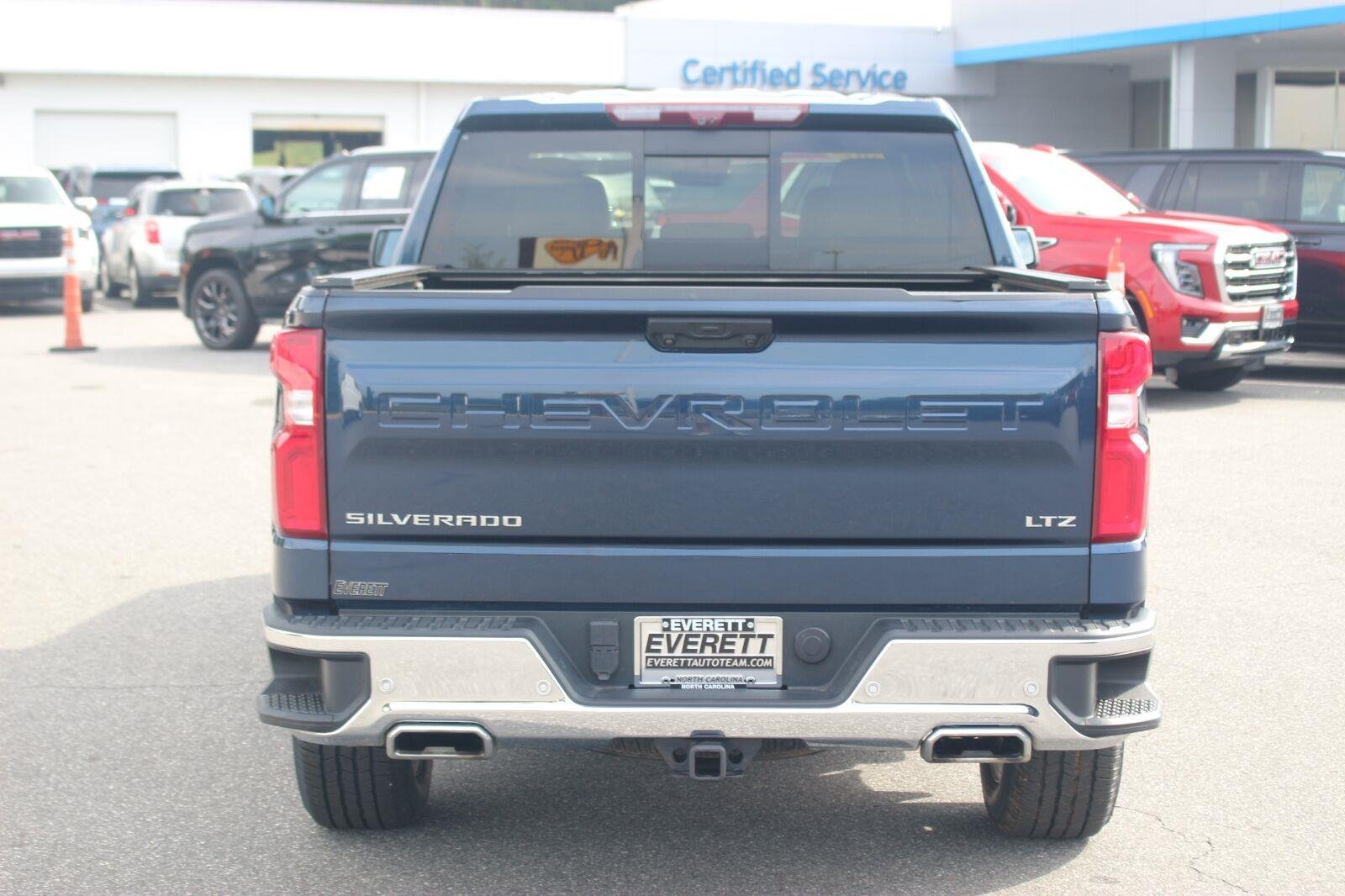 Used 2022 Northsky Blue Metallic Chevrolet LTZ image 6