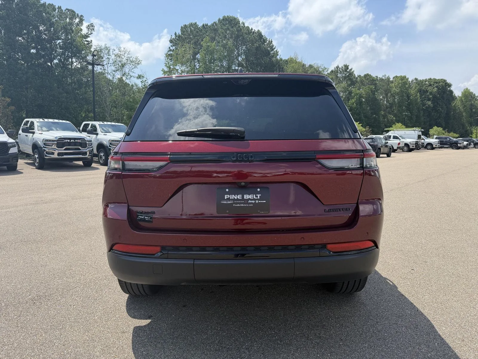 Used 2025 Velvet Red Pearlcoat Jeep Limited image 5