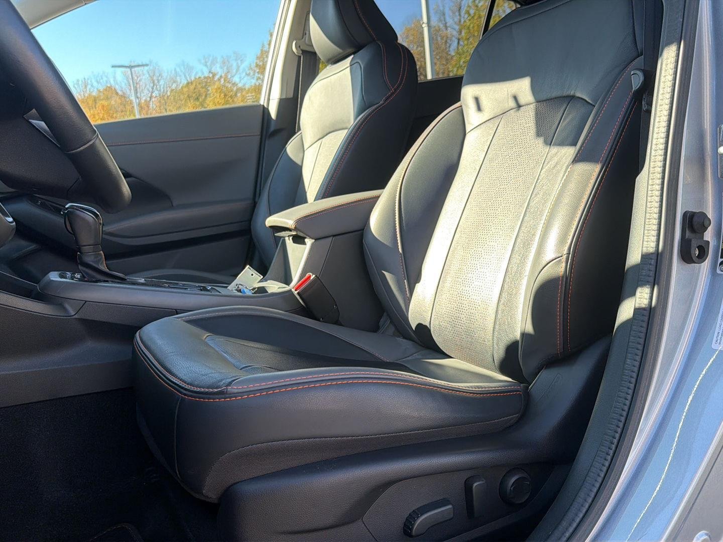 Used 2024 Ice Silver Metallic Subaru Limited image 17