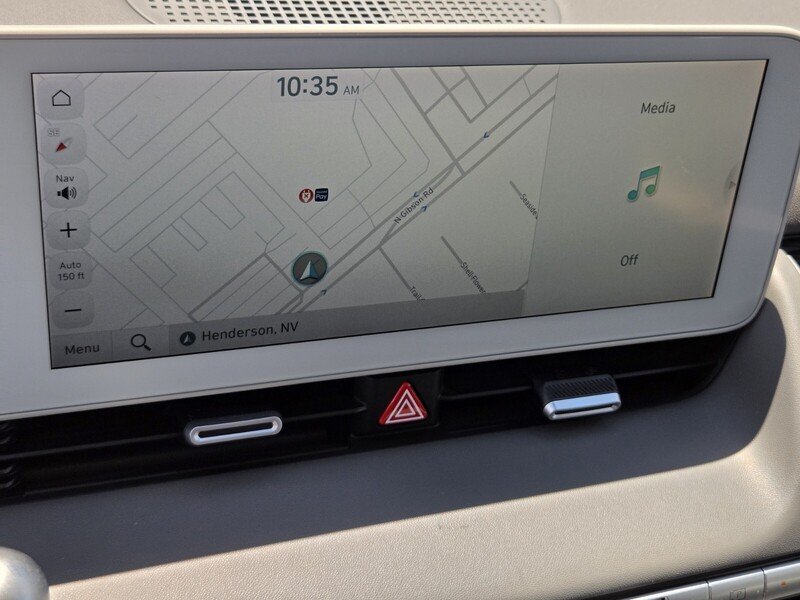 Used 2023 White HYUNDAI SE RWD image 20