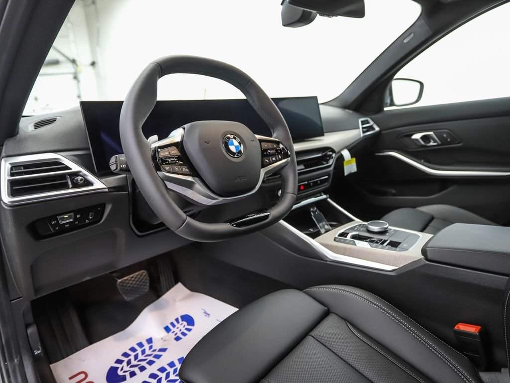 2025 BMW 3 Series 330i - Photo 7