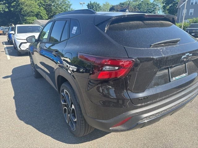 New 2026 Mosaic Black Metallic Chevrolet 2RS image 3
