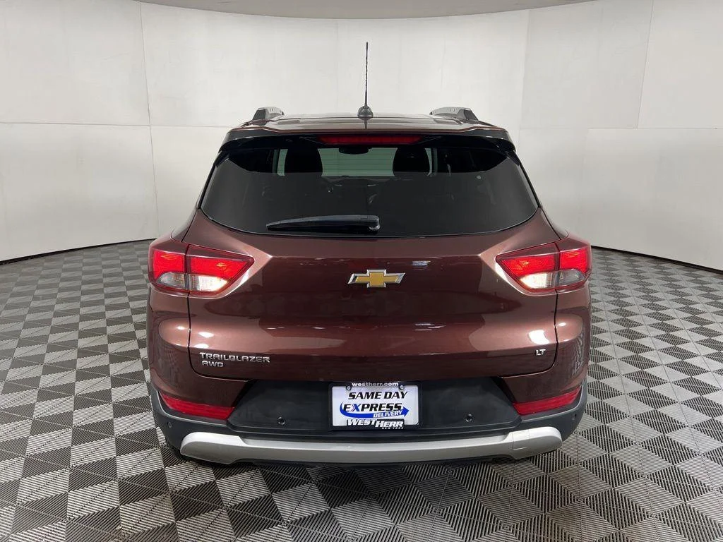 Used 2022 Red Metallic Chevrolet LT image 12