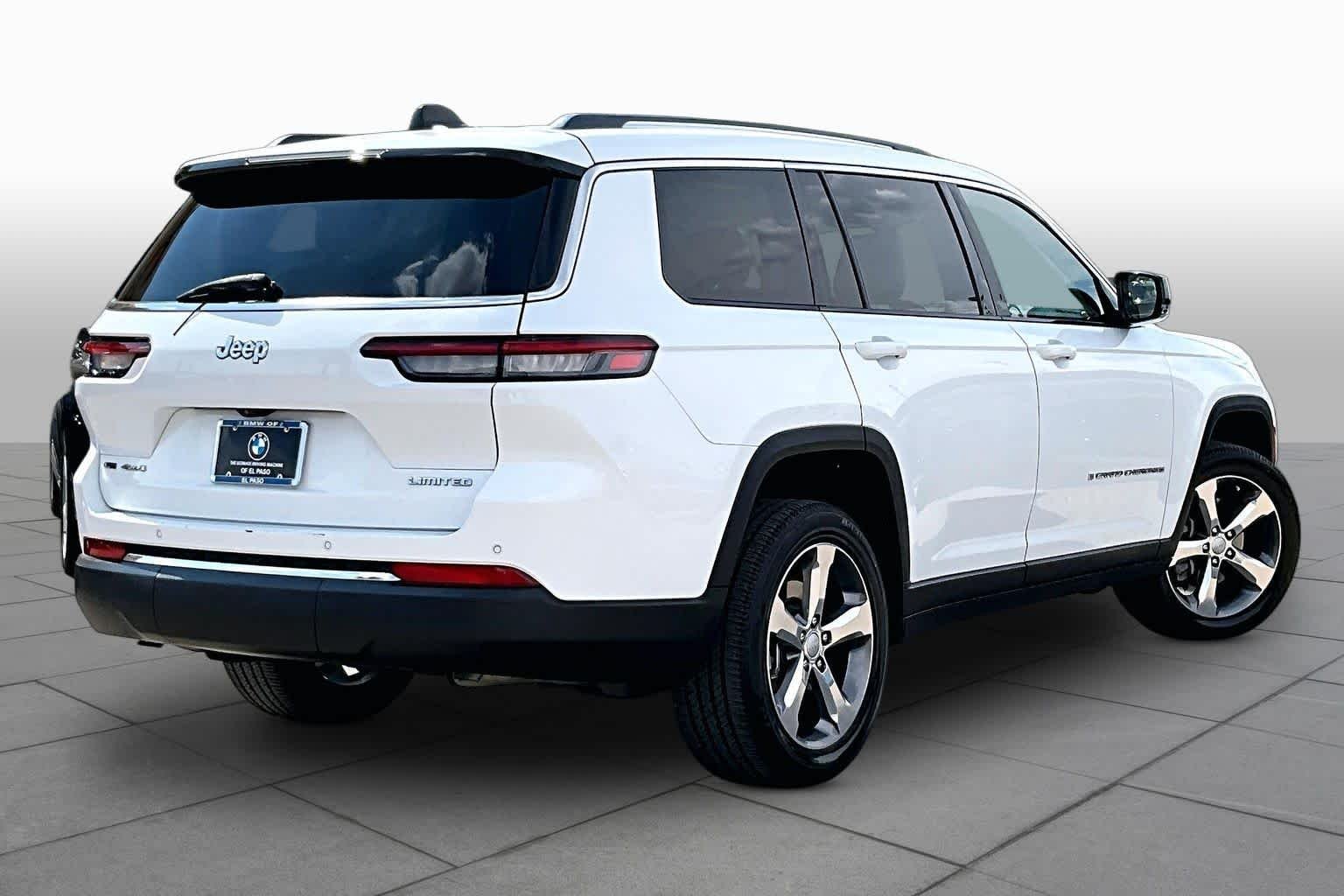 Used 2022 Bright White Clearcoat Jeep Limited image 12