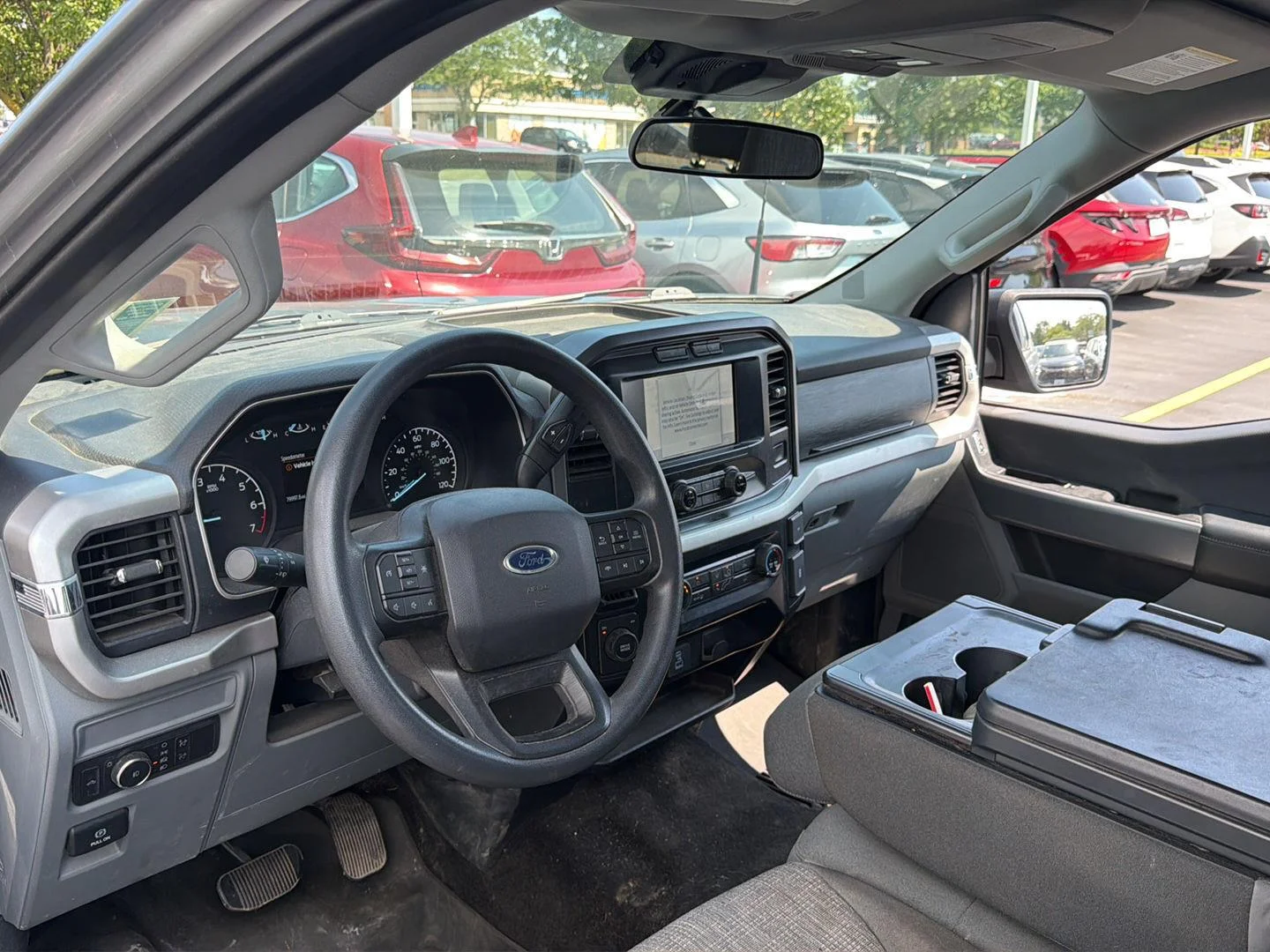 Used 2022 Iconic Silver Ford XLT image 4